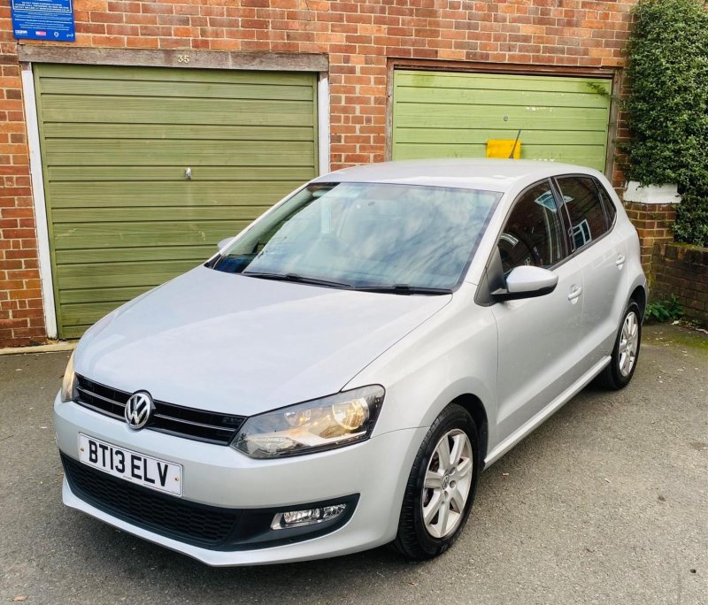 VOLKSWAGEN POLO
