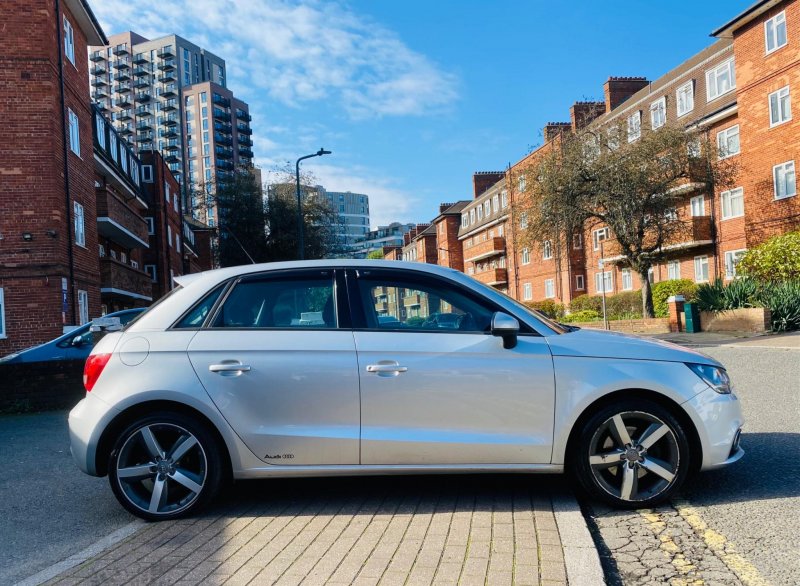 AUDI A1