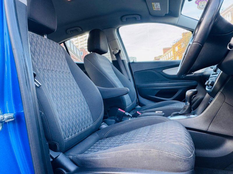 VAUXHALL MOKKA