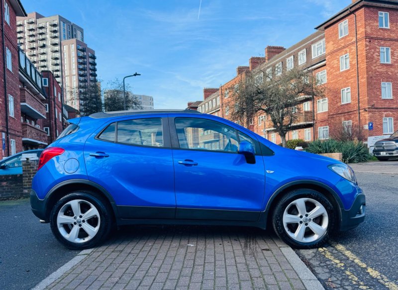 VAUXHALL MOKKA
