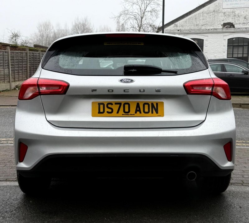 FORD FOCUS