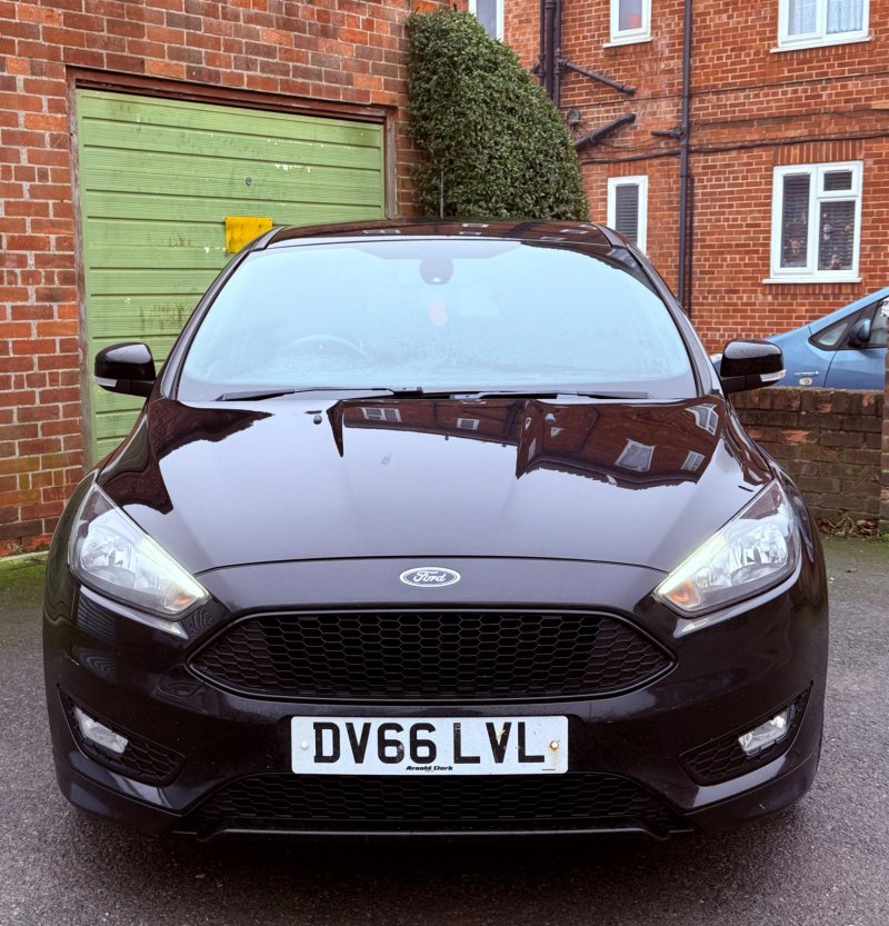 FORD FOCUS