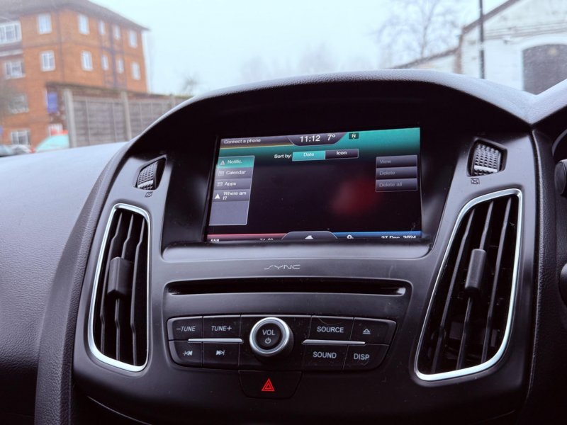 FORD FOCUS