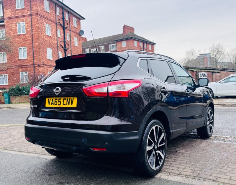 NISSAN QASHQAI
