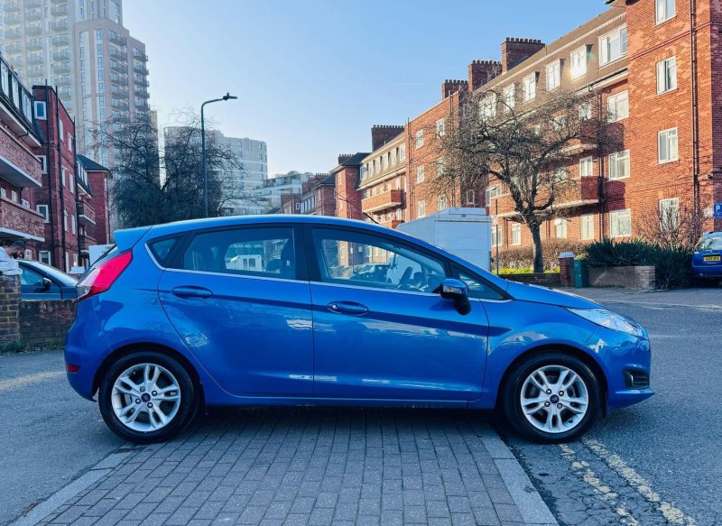 FORD FIESTA