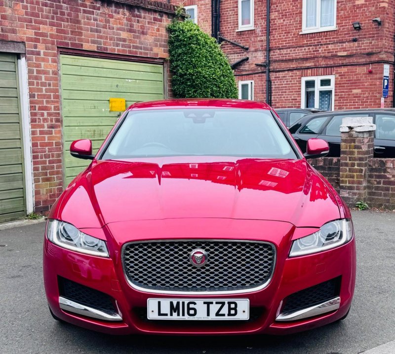 JAGUAR XF