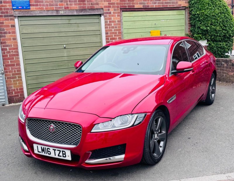 JAGUAR XF