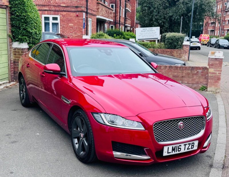 JAGUAR XF