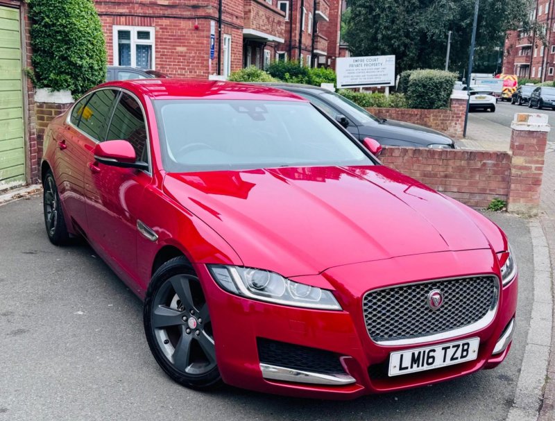JAGUAR XF