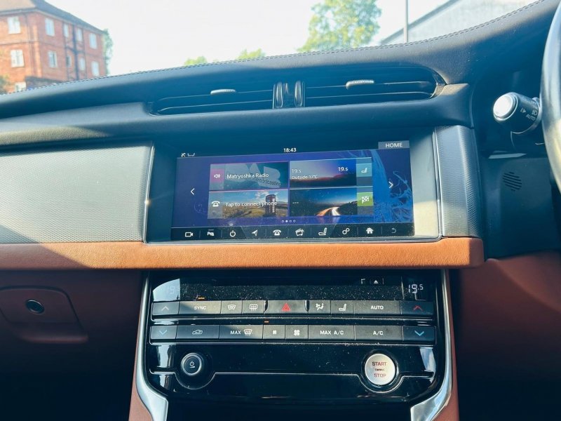 JAGUAR XF