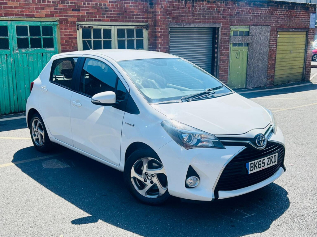2015 Toyota YARIS